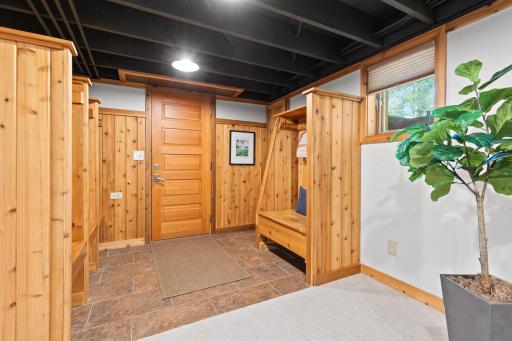 2275 Linner Road, Wayzata, MN 55391