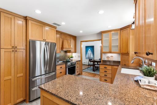 2275 Linner Road, Wayzata, MN 55391