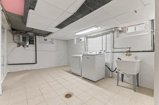 7312 Grand Avenue S, Minneapolis, MN 55423