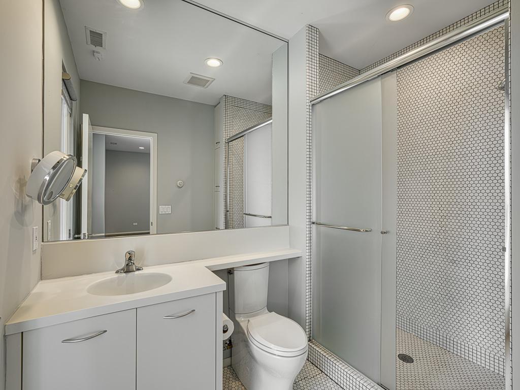 Ensuite 3/4 bath in the lower level