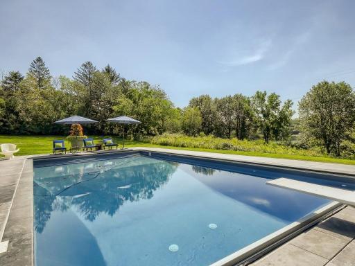 Private backyard retreat!