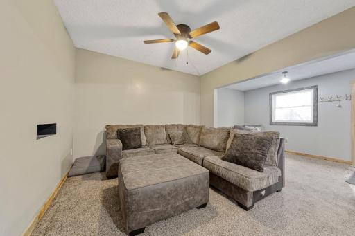 303 3rd Street N, Ellendale, MN 56026