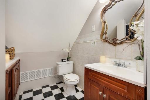 2507 Lyndale Avenue S, Minneapolis, MN 55405