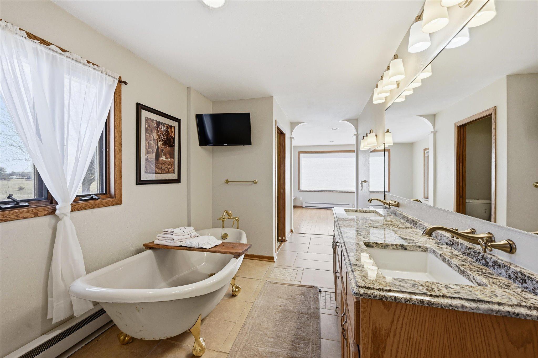 Dual sinks in primary bathroom