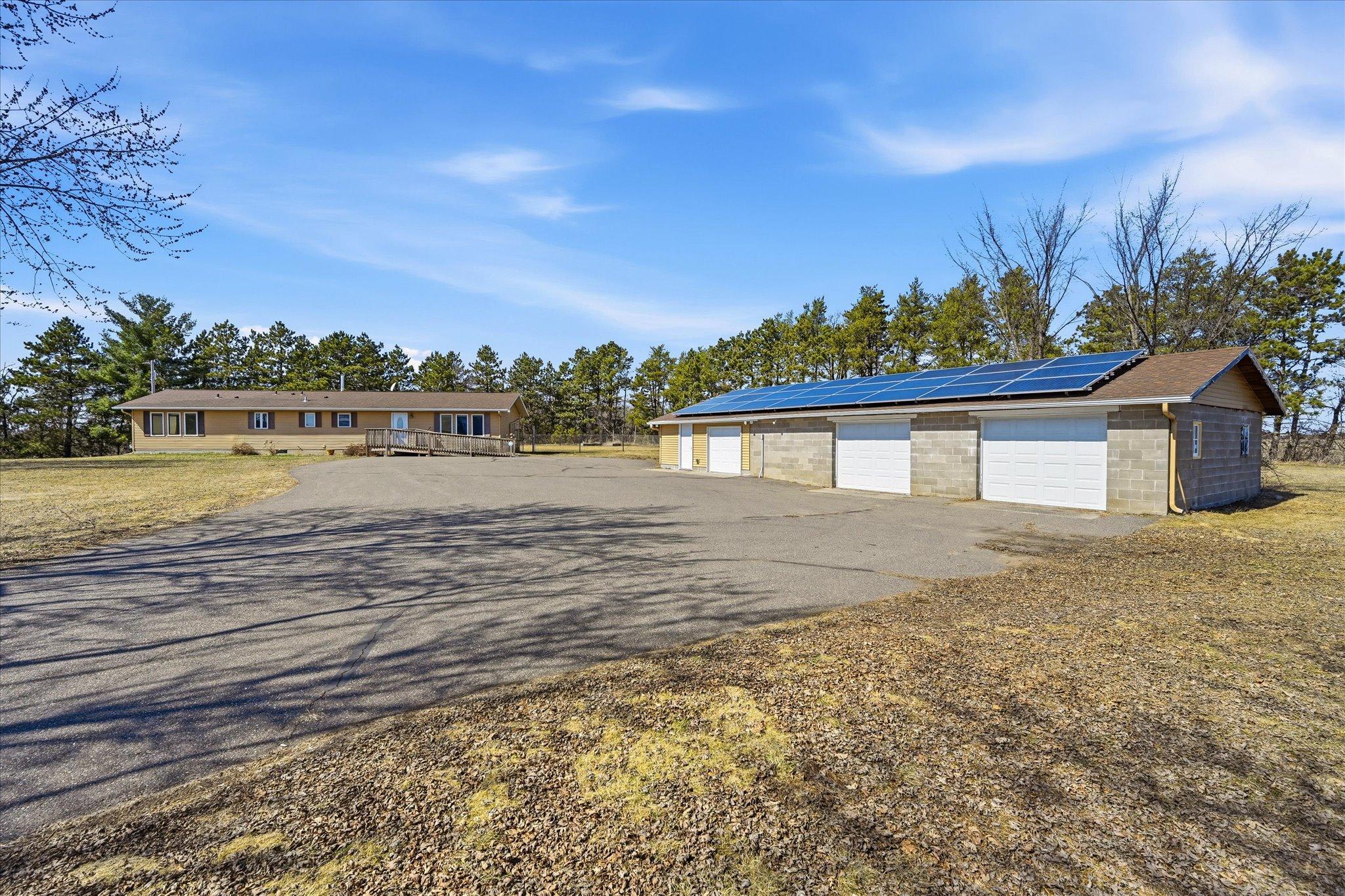 Oversized 3-Car Garage