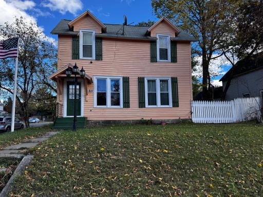 211 Maple Avenue NE, Cass Lake, MN 56633