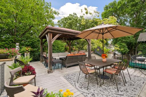 Private 2nd floor deck attached to bedroom on upper level..