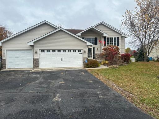 Photo for 844 Beech Lane S, Annandale, MN 55302 - listing #6812276 844 Beech Lane S, Annandale, MN 55302