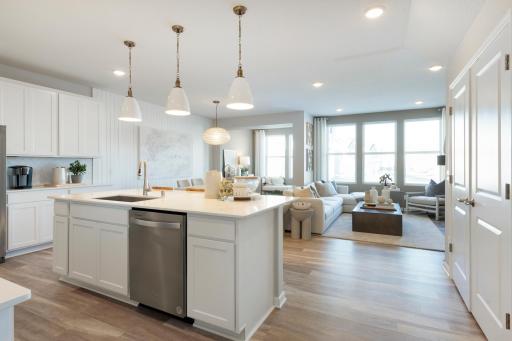 9244 Larimar Trail, Eden Prairie, MN 55347