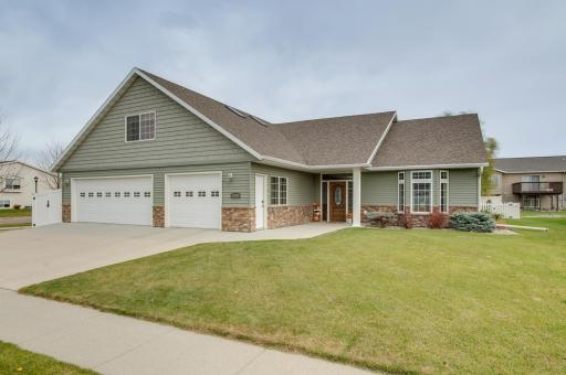Photo for 3608 PIERCE Street S, Fargo, ND 58104 - listing #6812518 3608 PIERCE Street S, Fargo, ND 58104