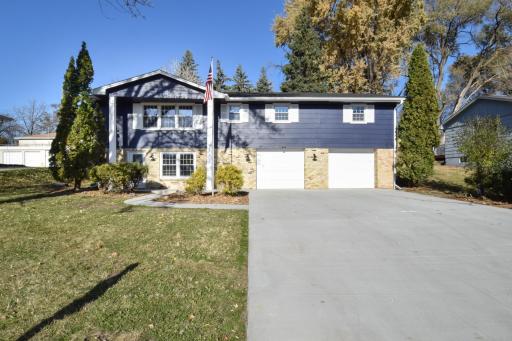 7216 33rd Avenue N, Minneapolis, MN 55427