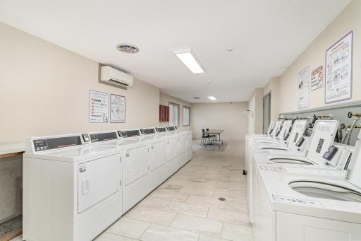 1601 N Innsbruck Drive NE, 123, Minneapolis, MN 55432