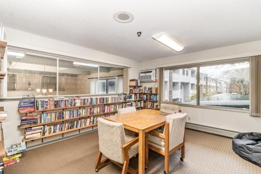 1601 N Innsbruck Drive NE, 123, Minneapolis, MN 55432