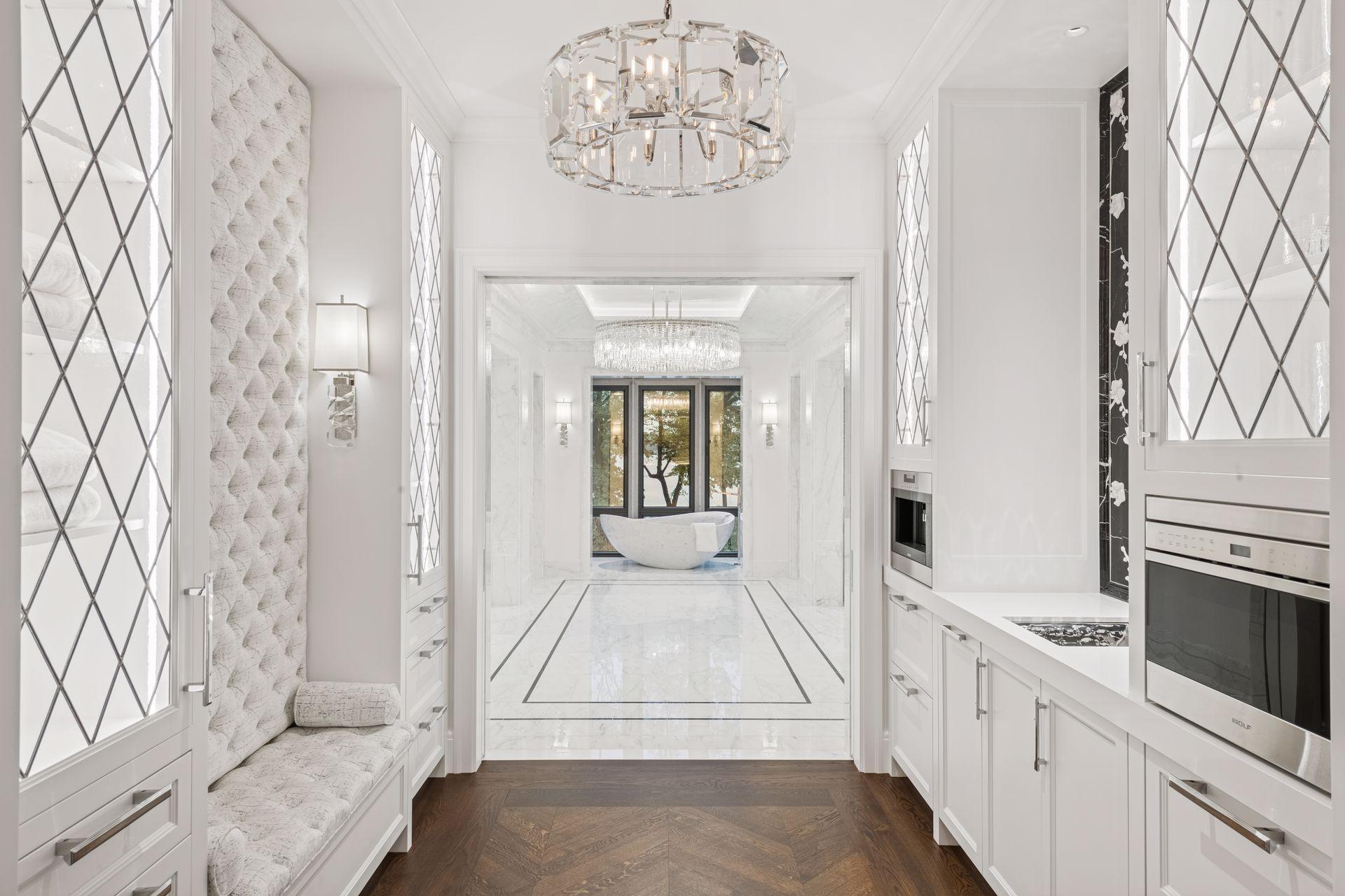 Primary Suite - Bathroom