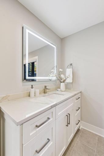 12 Overholt Pass, Minneapolis, MN 55439