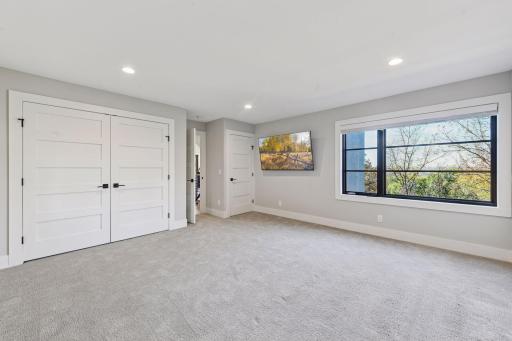 12 Overholt Pass, Minneapolis, MN 55439