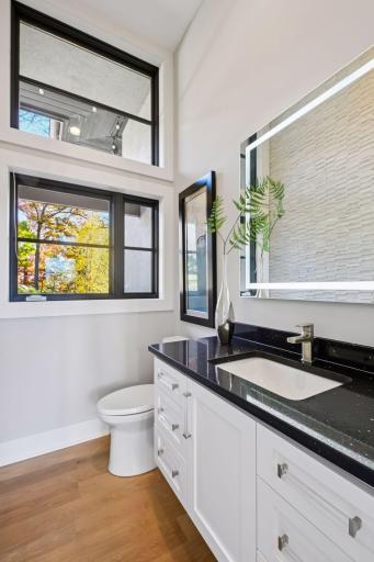 12 Overholt Pass, Minneapolis, MN 55439