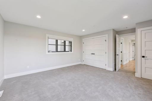 12 Overholt Pass, Minneapolis, MN 55439