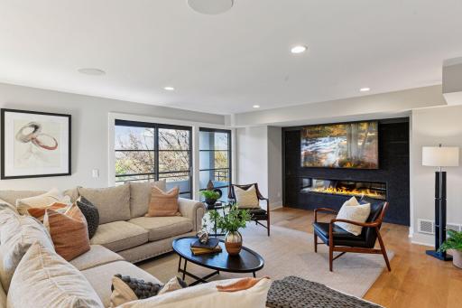 12 Overholt Pass, Minneapolis, MN 55439