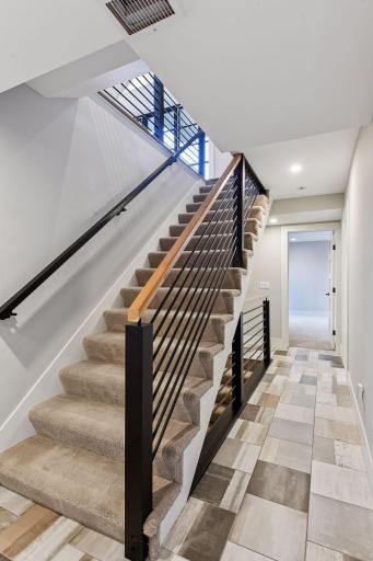 12 Overholt Pass, Minneapolis, MN 55439