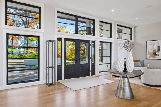 12 Overholt Pass, Minneapolis, MN 55439