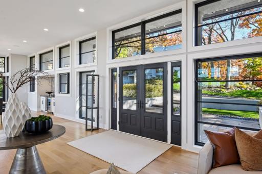 12 Overholt Pass, Minneapolis, MN 55439