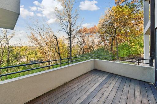 12 Overholt Pass, Minneapolis, MN 55439