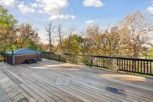 12 Overholt Pass, Minneapolis, MN 55439