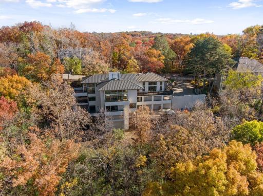 12 Overholt Pass, Minneapolis, MN 55439