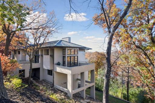 12 Overholt Pass, Minneapolis, MN 55439