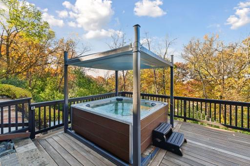 12 Overholt Pass, Minneapolis, MN 55439