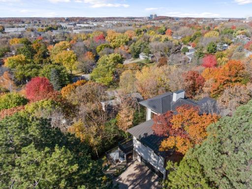 12 Overholt Pass, Minneapolis, MN 55439