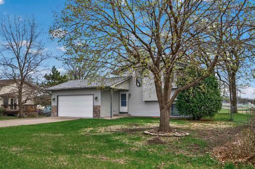 25931 8th Street W, Zimmerman, MN 55398