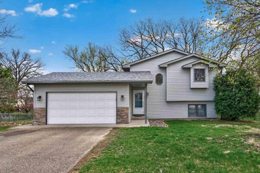 25931 8th Street W, Zimmerman, MN 55398