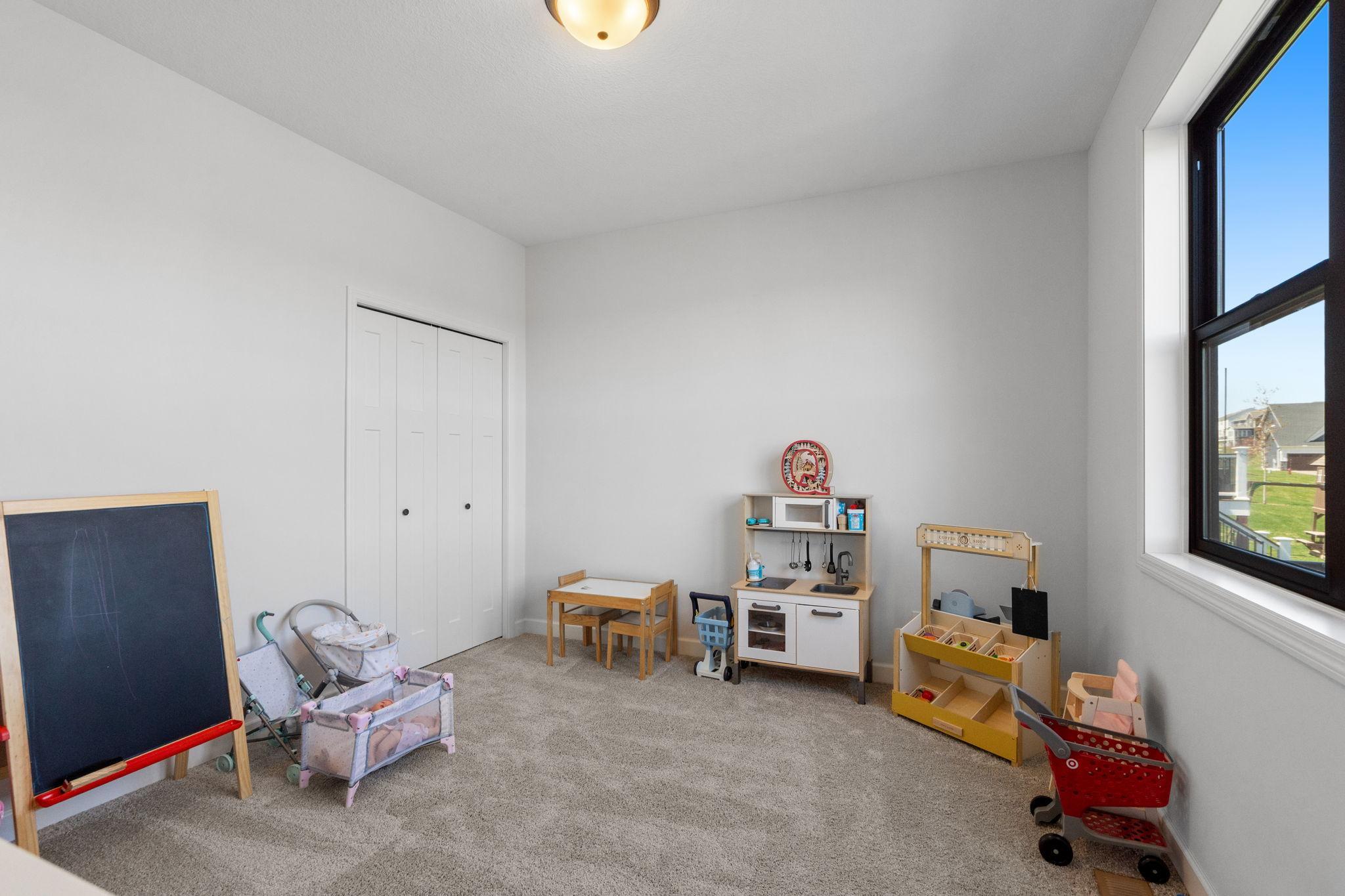 42-web-or-mls-8027 180th St W-42.jpg