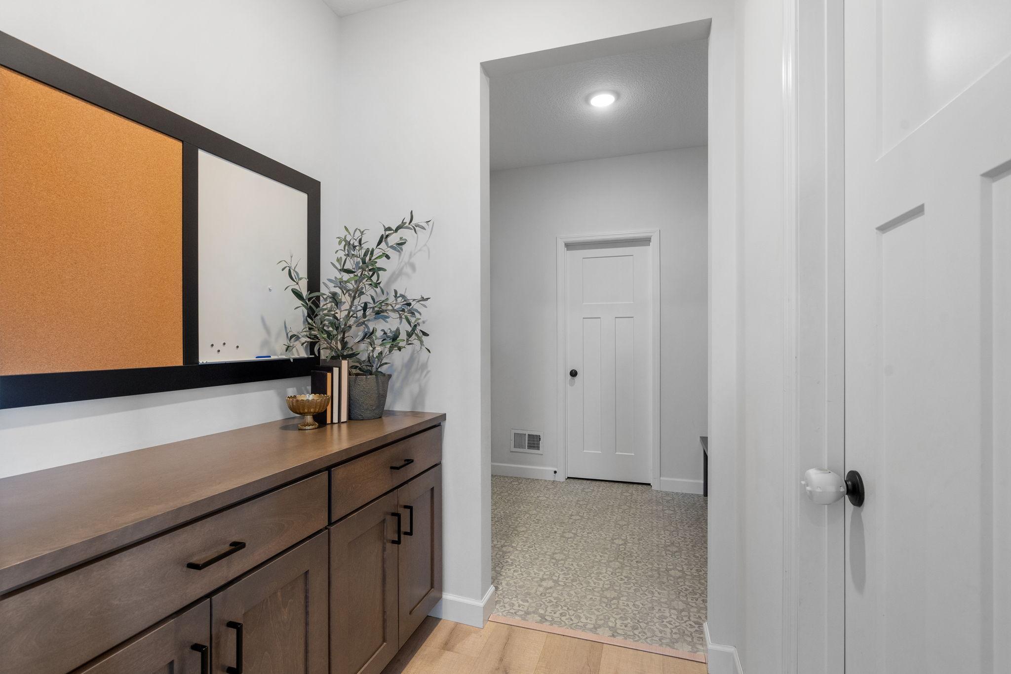 44-web-or-mls-8027 180th St W-44.jpg