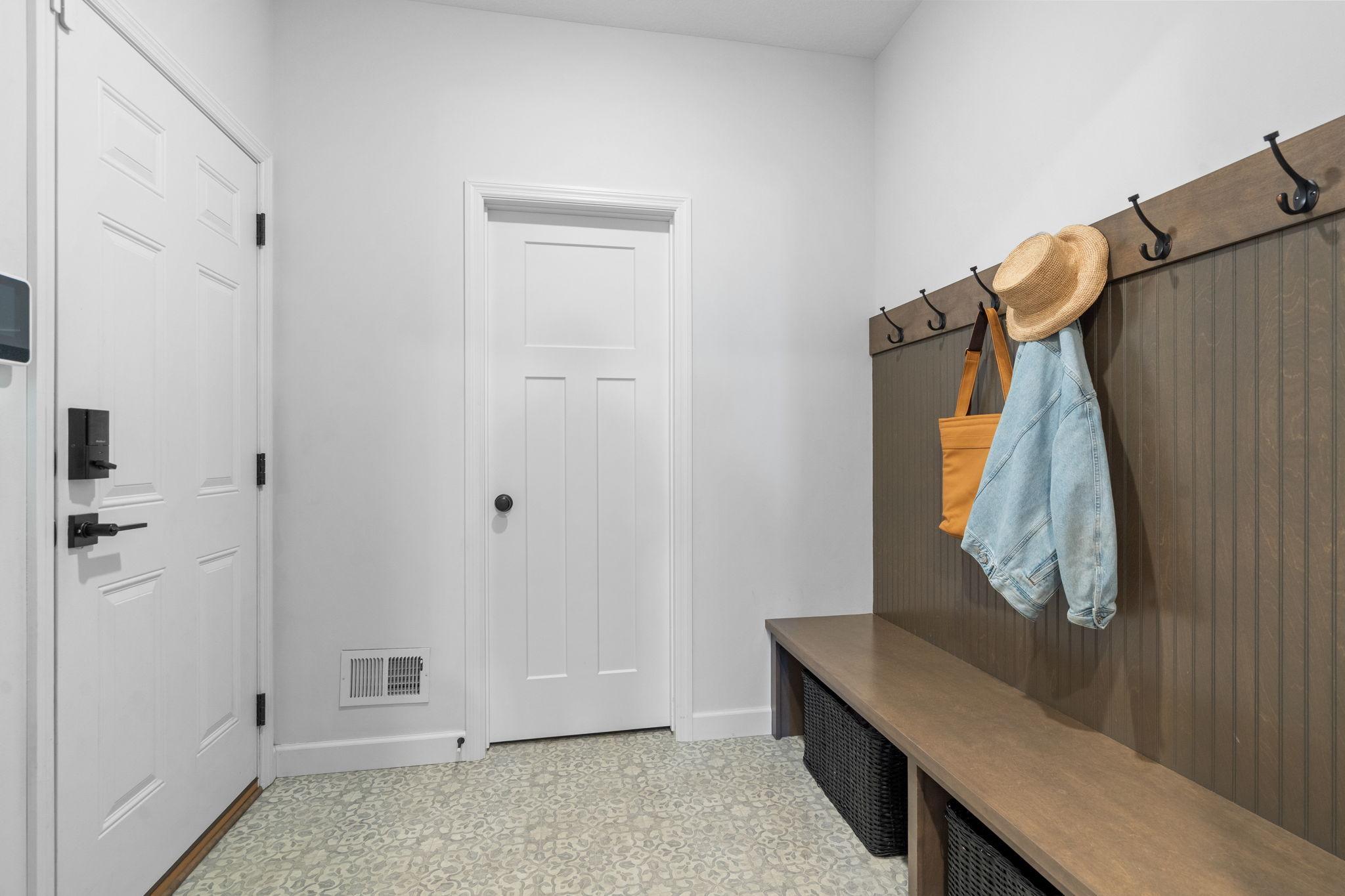 45-web-or-mls-8027 180th St W-45.jpg