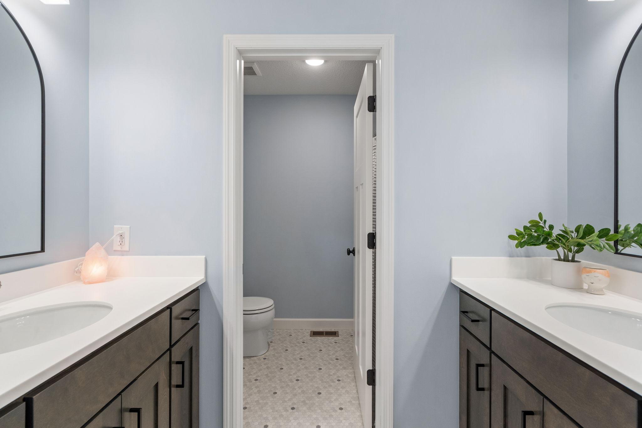 54-web-or-mls-8027 180th St W-54.jpg