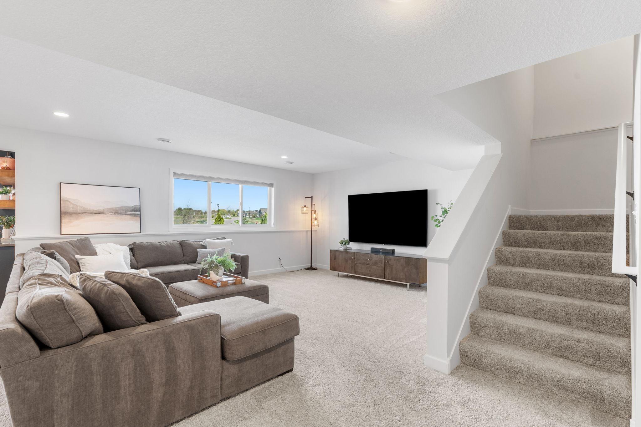 66-web-or-mls-8027 180th St W-66.jpg