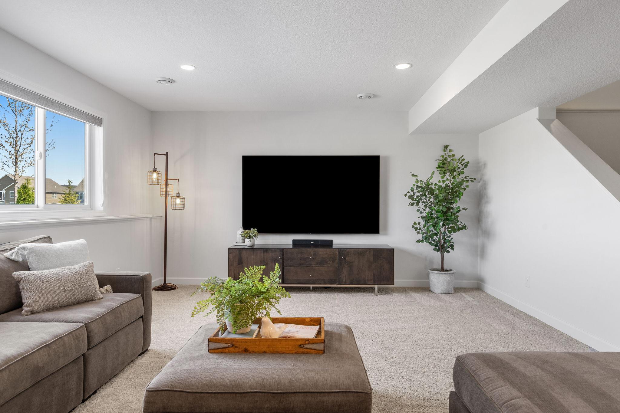68-web-or-mls-8027 180th St W-68.jpg
