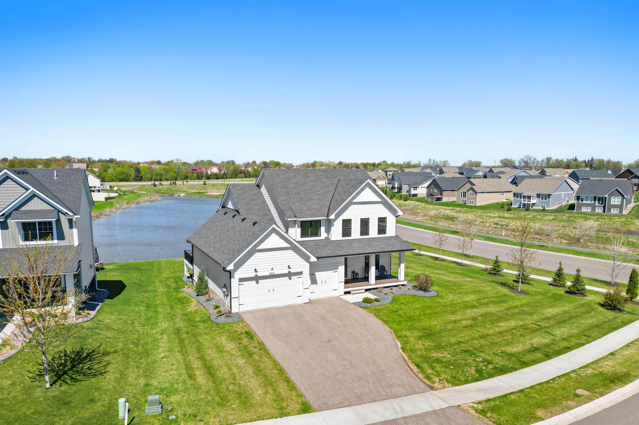 12-web-or-mls-8027 180th St W-12.jpg