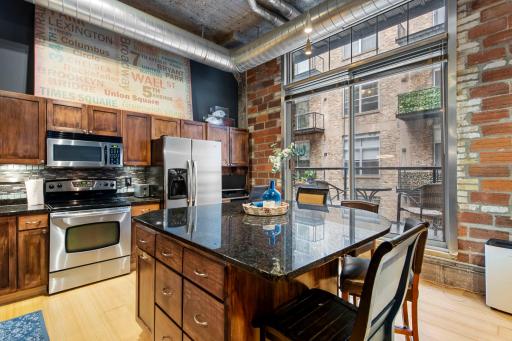 37-web-or-mls-521 S 7th St Unit 419-117.jpg