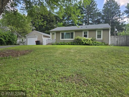 1694 Laurie Road E, Saint Paul, MN 55109