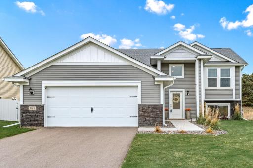 39610 Fallbrook Avenue, North Branch, MN 55056