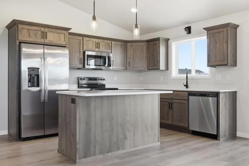 6713 Samuel Drive, Horace, ND 58047