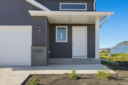 6713 Samuel Drive, Horace, ND 58047