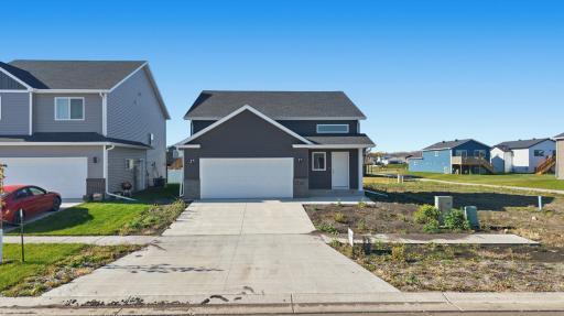 6713 Samuel Drive, Horace, ND 58047