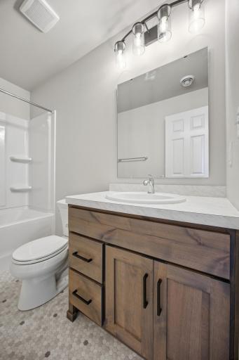 6713 Samuel Drive, Horace, ND 58047