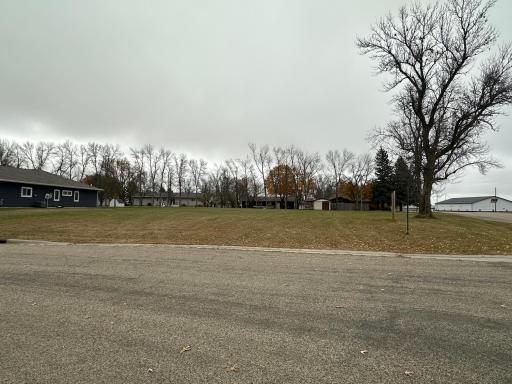 315 Mueller Drive, Hendricks, MN 56136