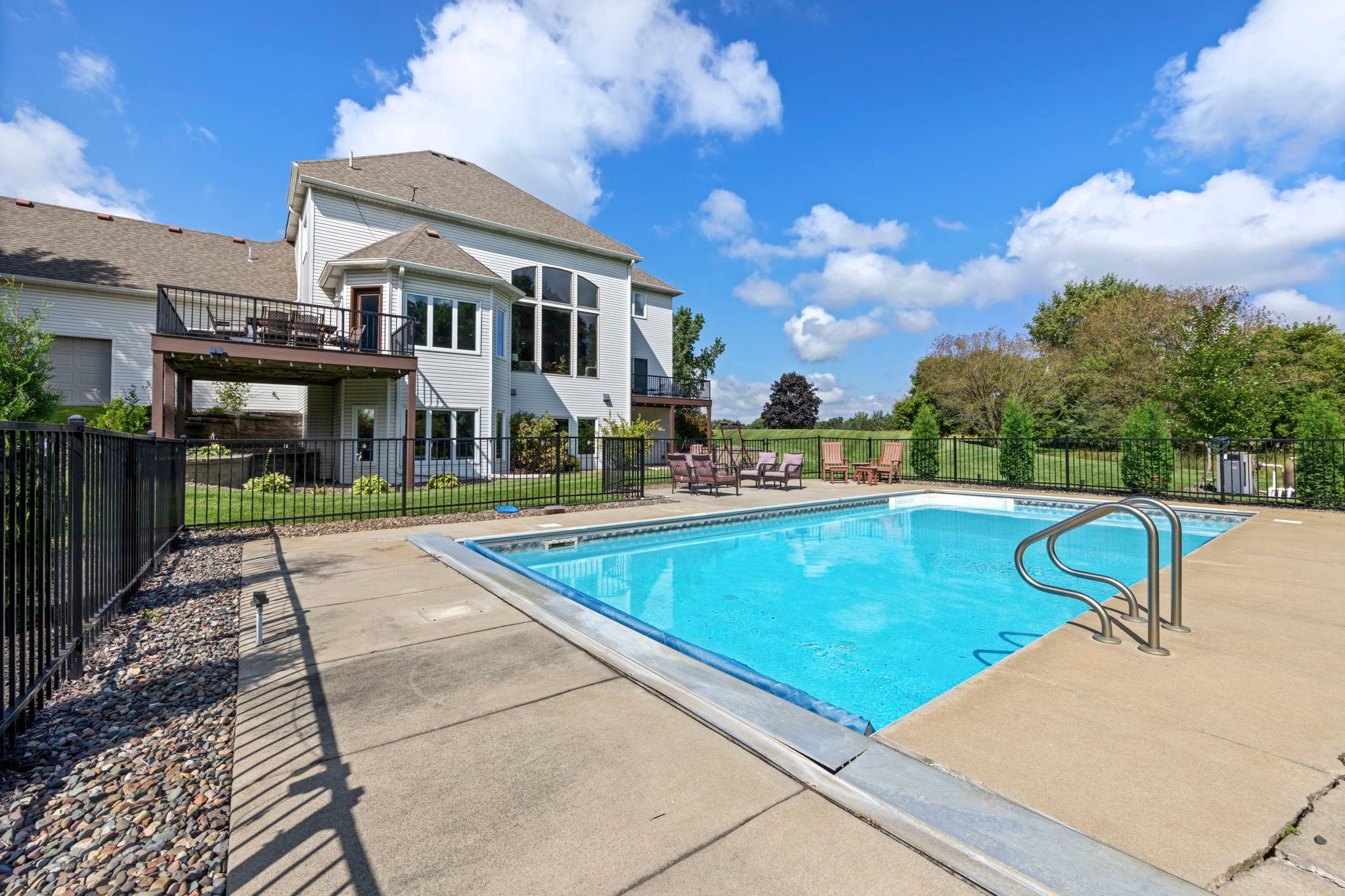 2122 141st Ln 110.jpg